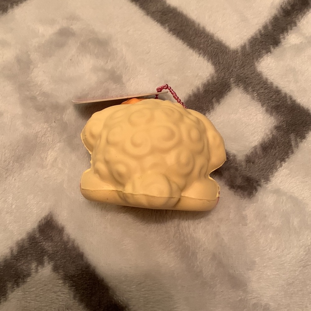 Squishy - Picture 5 of 5